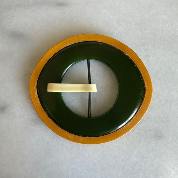 VINTAGE • 1940s Bakelite Belt Buckle Rare Retro Plastic Barbie Green Yellow Boho main image 8